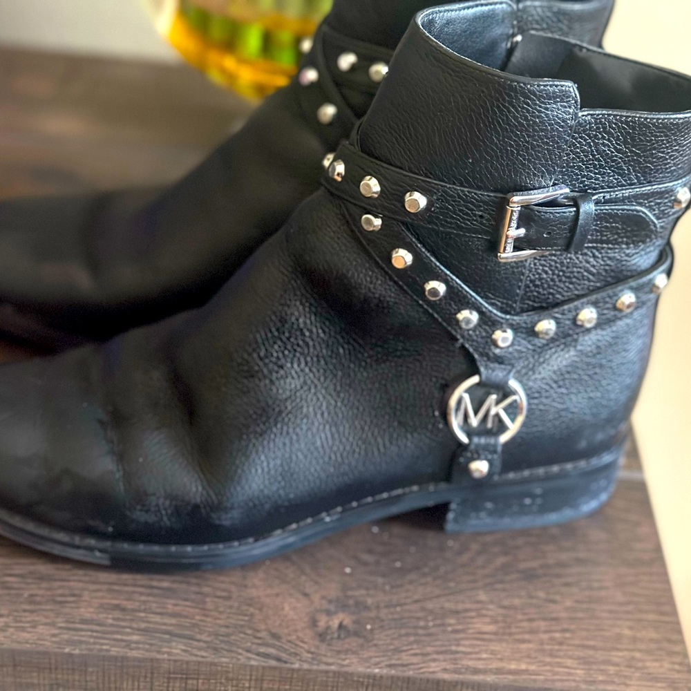 Ankle boots - Picture 1 of 5